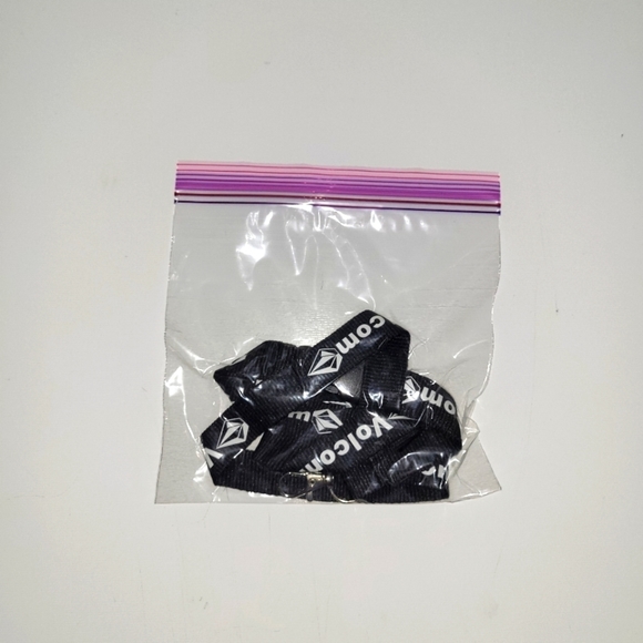 Volcom Black One Size Lanyard & Vaccine Card Holde - Picture 7 of 7